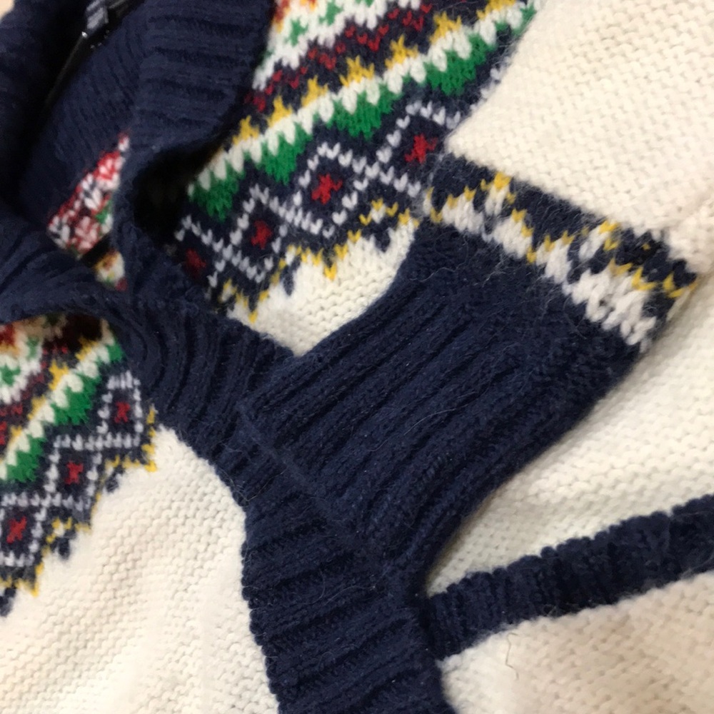 American eagle sweater. - Picture 2 of 7